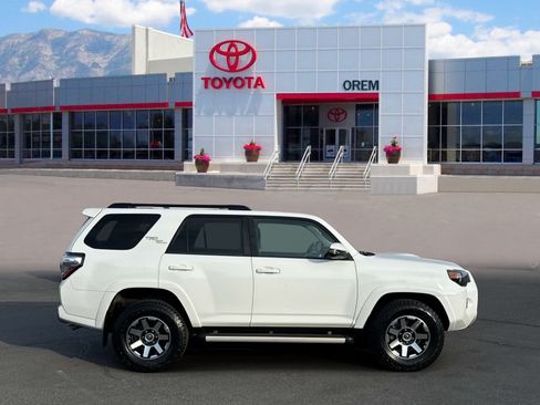 Used 2021 Toyota 4Runner TRD Off-Road Premium w/ Moonroof Package AWD/4WD image 3
