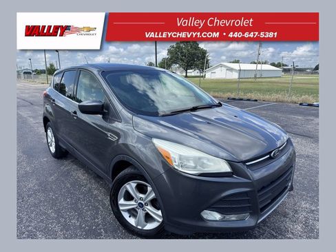 Used 2015 Ford Escape SE FWD image 1