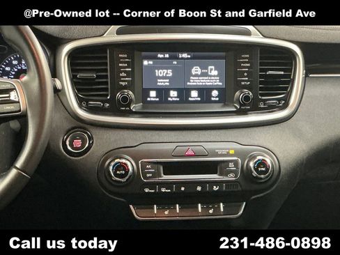 Used 2020 Kia Sorento S image 19