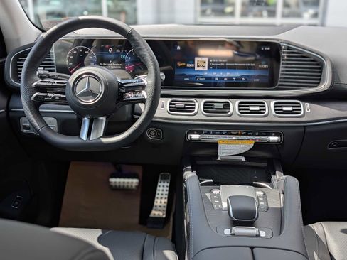 New 2026 Mercedes-Benz GLS 450 4MATIC image 5