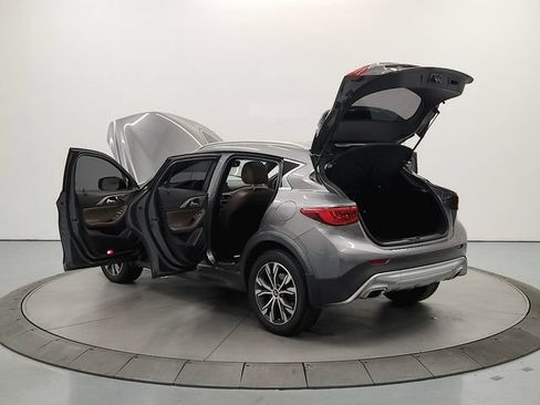 Used 2017 INFINITI QX30 Premium w/ Navigation Package AWD/4WD image 14
