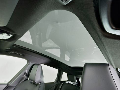 Used 2025 BMW X3 xDrive30i w/ Convenience Package image 21