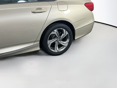 Used 2018 Honda Accord EX-L image 31