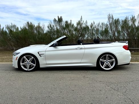 Used 2018 BMW M4 Convertible image 20