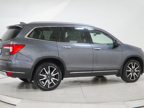 Used 2021 Honda Pilot Touring image 14