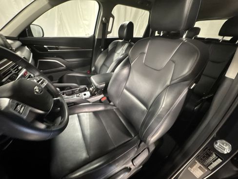 Used 2020 Kia Telluride LX image 16