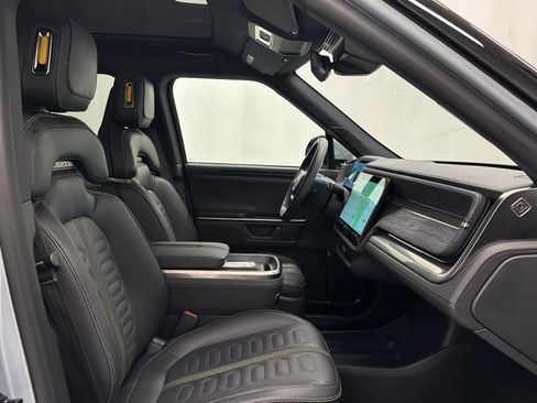 Used 2025 Rivian R1S Adventure image 19