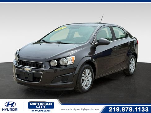 Used 2016 Chevrolet Sonic LT w/ Driver Confidence Package FWD image 1