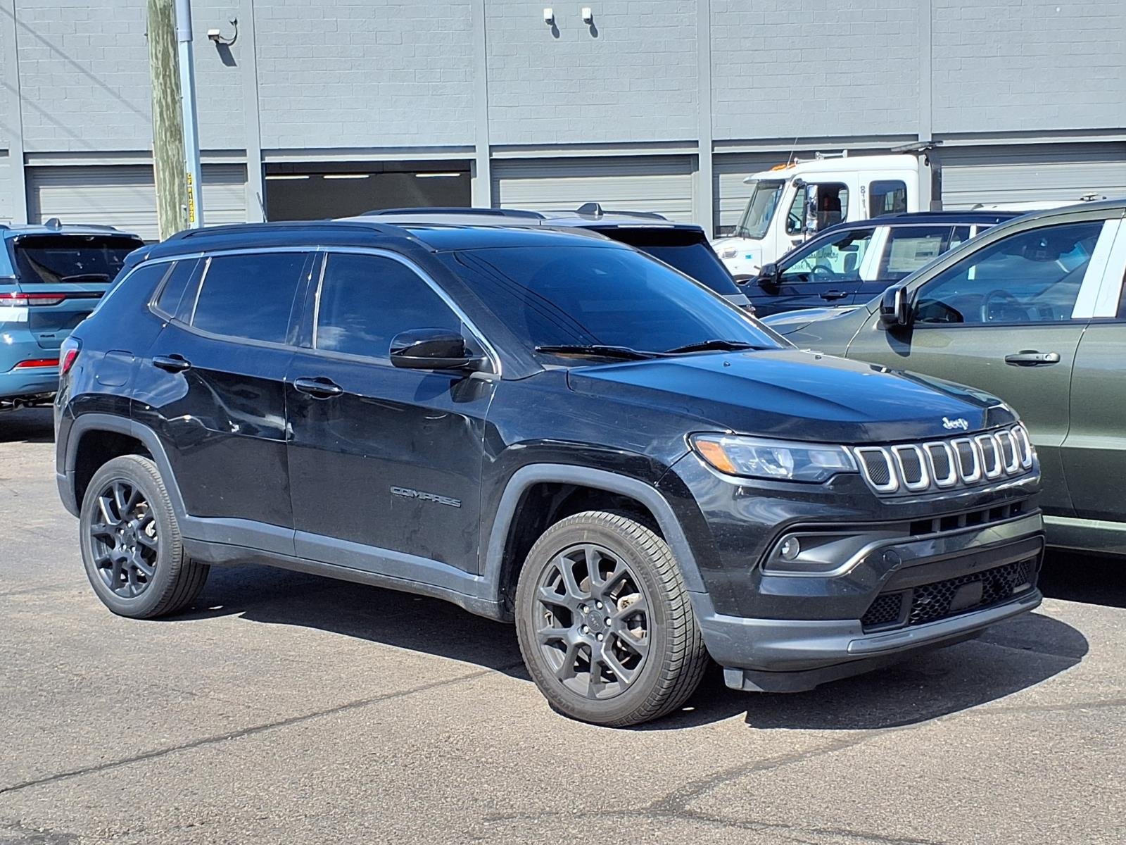 Used 2022 Jeep Compass Latitude AWD/4WD image 1
