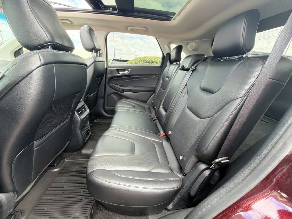 Used 2020 Ford Edge Titanium w/ Equipment Group 301A FWD image 32