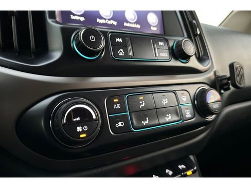 Used 2020 Chevrolet Colorado Z71 image 27