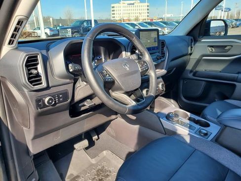 Used 2023 Ford Bronco Sport Outer Banks w/ Tech Package image 12