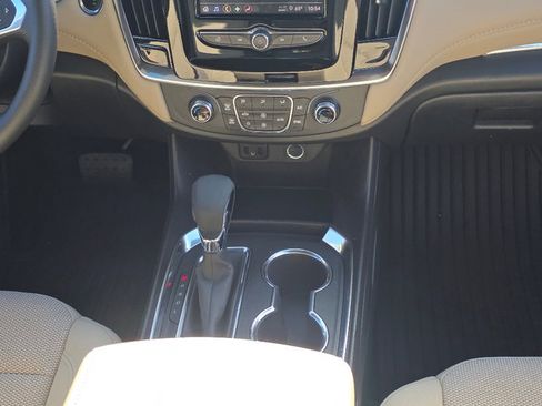 Certified 2023 Chevrolet Traverse LS image 24