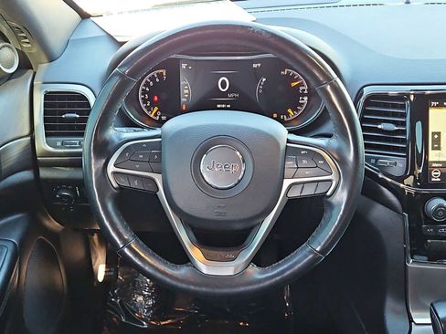 Used 2020 Jeep Grand Cherokee Altitude image 24