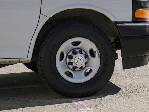 Used 2020 Chevrolet Express 2500 image 52