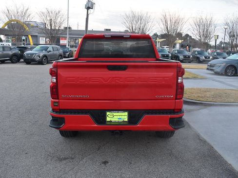 Used 2023 Chevrolet Silverado 1500 Custom image 9