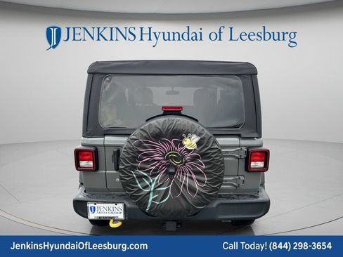 Used 2022 Jeep Wrangler Sport AWD/4WD image 6