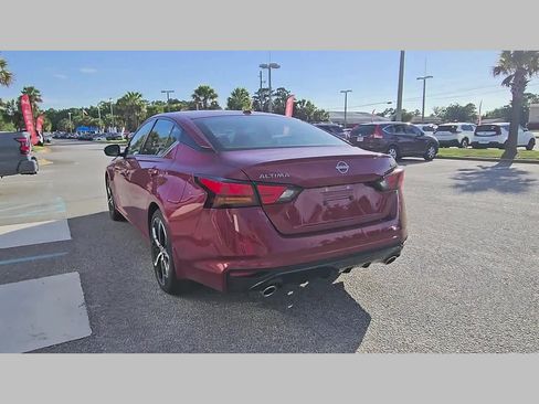 Used 2024 Nissan Altima 2.5 SR w/ SR Premium Package FWD image 28