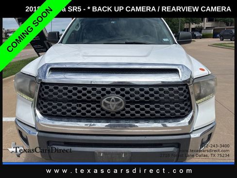 Used 2018 Toyota Tundra SR5 RWD image 2