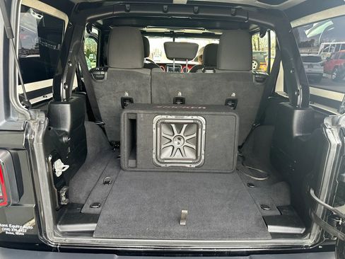 Used 2020 Jeep Wrangler Unlimited Rubicon image 30