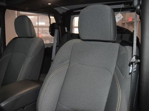 Used 2025 Jeep Wrangler Sport AWD/4WD image 43