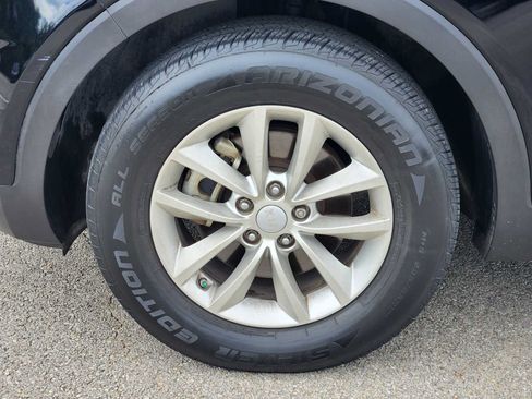 Used 2018 Kia Sorento L FWD image 9