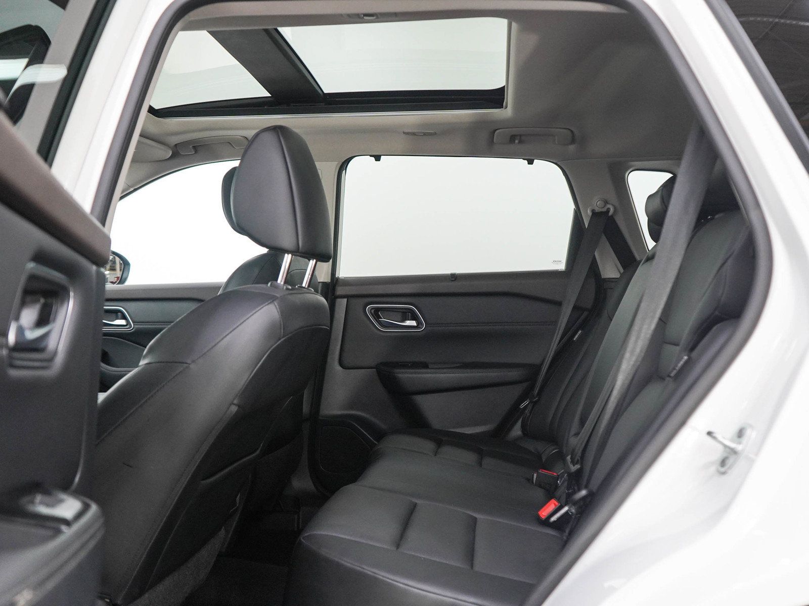 Used 2021 Nissan Rogue SV w/ Premium Package AWD/4WD image 20