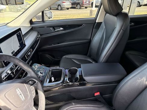 Used 2023 Lincoln Nautilus FWD w/ Premium Package image 15
