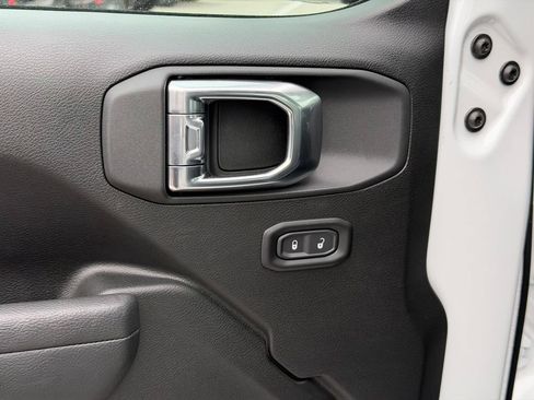New 2026 Jeep Gladiator Sport AWD/4WD image 13