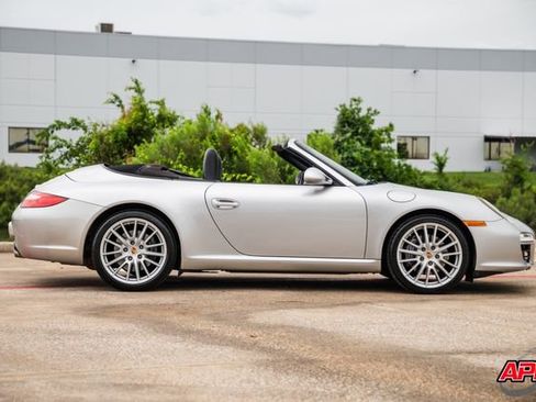 Used 2009 Porsche 911 Carrera RWD image 36