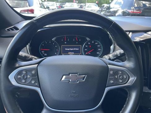 Used 2023 Chevrolet Traverse RS AWD/4WD image 32