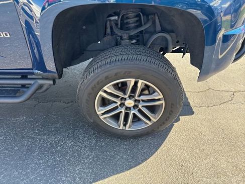 Used 2020 Chevrolet Colorado LT w/ LT Convenience Package AWD/4WD image 14