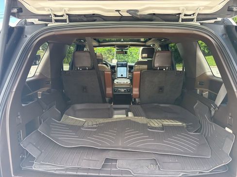 Used 2022 Ford Expedition King Ranch AWD/4WD image 5