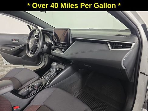 Used 2024 Toyota Corolla SE w/ SE Package AWD/4WD image 27