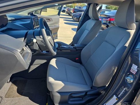 New 2026 Toyota Prius LE image 15