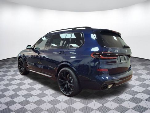 Used 2026 BMW X7 xDrive40i w/ M Sport Package image 3