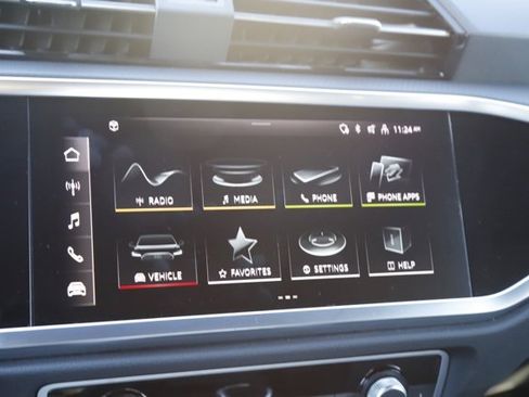 Used 2025 Audi Q3 2.0T Premium image 22