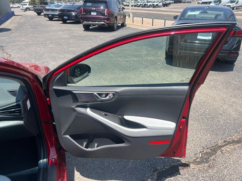 Used 2021 Hyundai Ioniq Blue FWD image 32