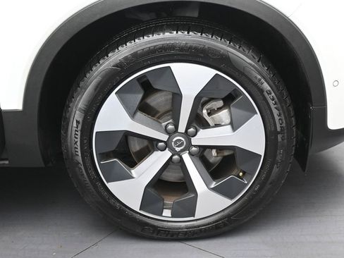 Used 2026 Volvo XC40 B5 Plus AWD/4WD image 34