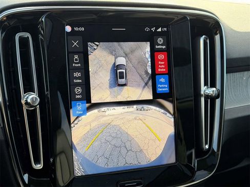 Certified 2026 Volvo XC40 B5 Plus w/ Protection Package Premier image 5