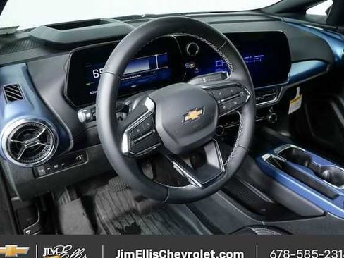 New 2026 Chevrolet Equinox EV LT w/ Convenience Package II FWD image 5