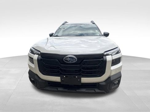 Used 2026 Subaru Outback Premium AWD/4WD image 2