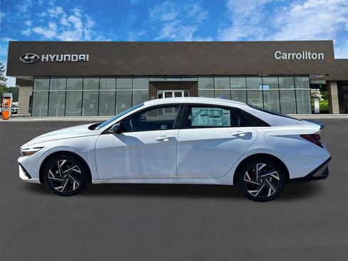 New 2025 Hyundai Elantra Sport image 8