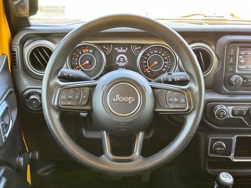 Used 2018 Jeep Wrangler Unlimited Sport AWD/4WD image 16