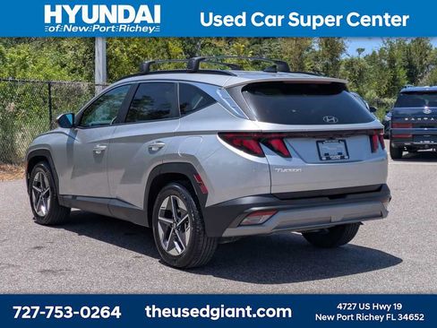 Used 2025 Hyundai Tucson SEL FWD image 3