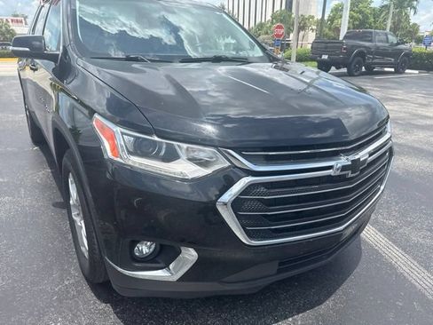 Used 2021 Chevrolet Traverse LT FWD image 8