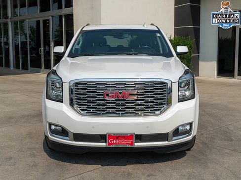 Used 2020 GMC Yukon Denali w/ Denali Ultimate Package AWD/4WD image 2