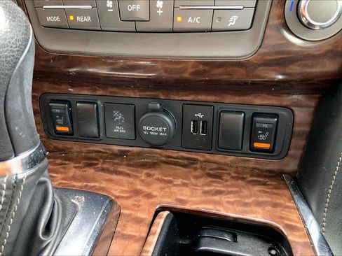 Used 2020 Nissan Armada SL w/ Premium Package RWD image 28