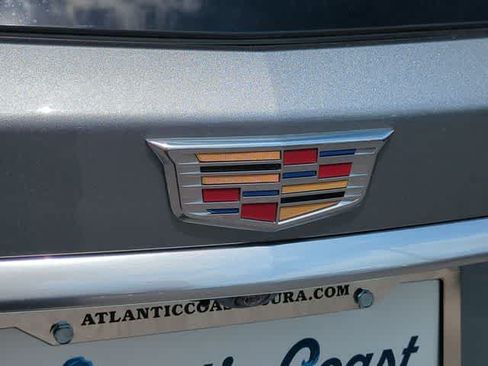 Used 2025 Cadillac XT6 Premium Luxury w/ LPO, Floor Liner Package FWD image 12
