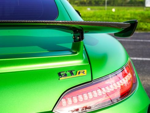 Used 2018 Mercedes-Benz AMG GT R image 7